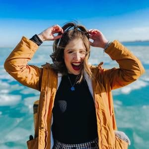 Meet your Posher, Ana carla